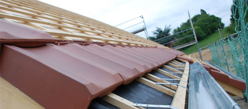 Réparer la toiture avec nos artisans couvreurs 77